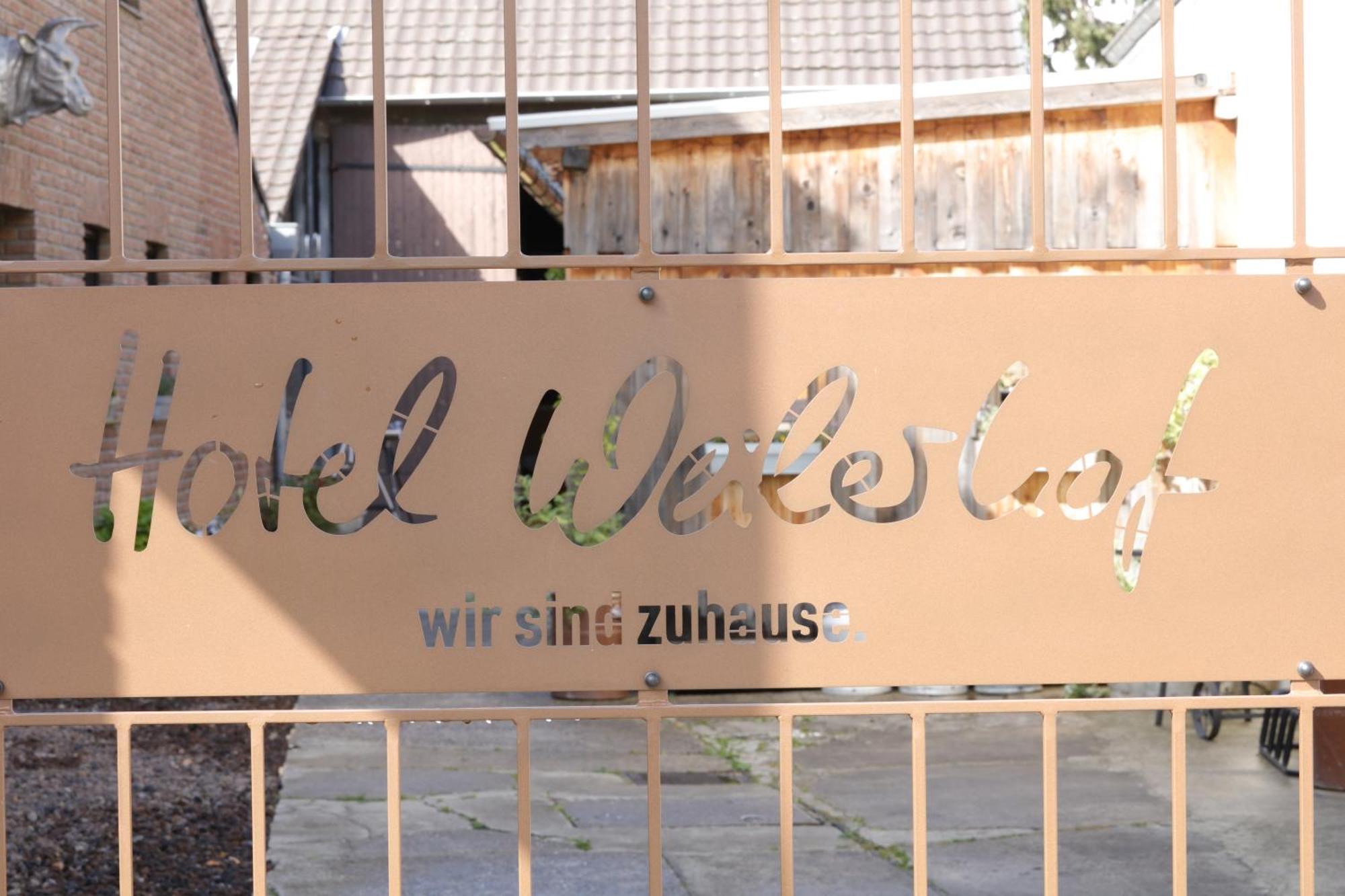 Hotel Weilerhof Dormagen Buitenkant foto